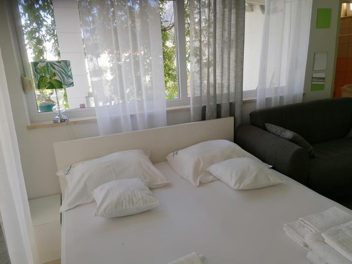 Studio Apartman Villa Juras Baška Eksteriør bilde